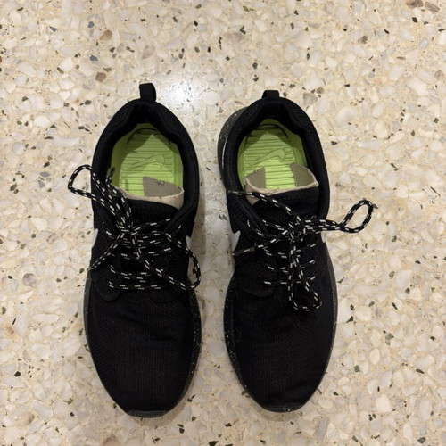 Nike athletic shoes size 40 used, black