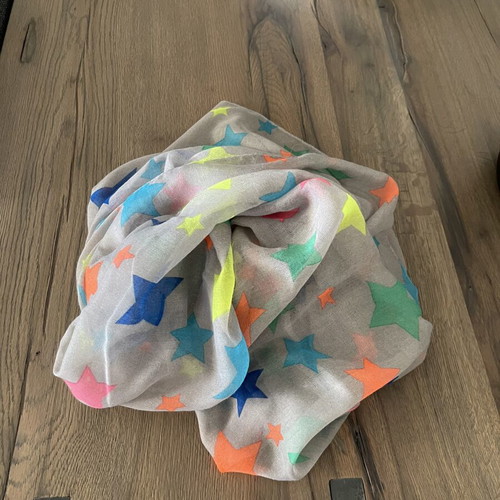 Benetton scarf like new, multicolored