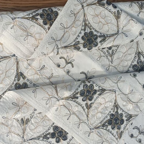Tablecloth and table runner set with black and white embroidery