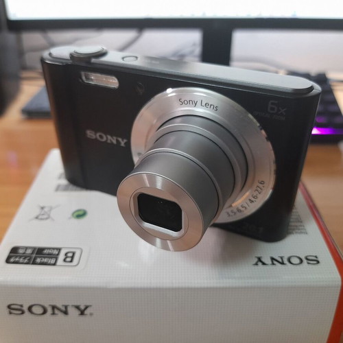 Sony Cyber-Shot DSC W810 Compact Digital Camera, 20.1 MP, 6X Zoom