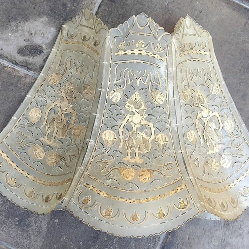Vintage lamp shade made of parchment with Wayang design, like new