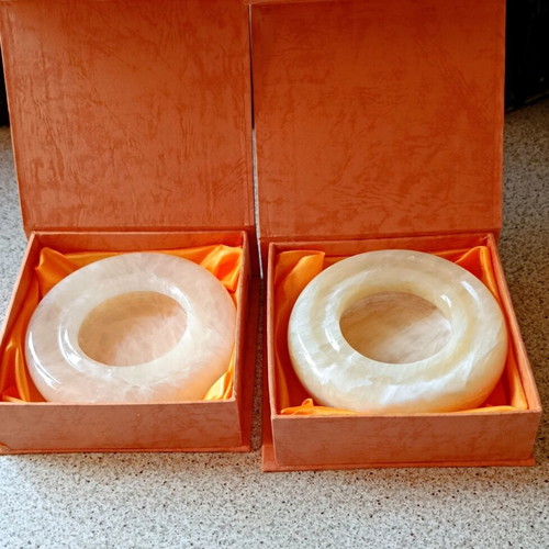 Marble ashtrays new, set of two in gift box