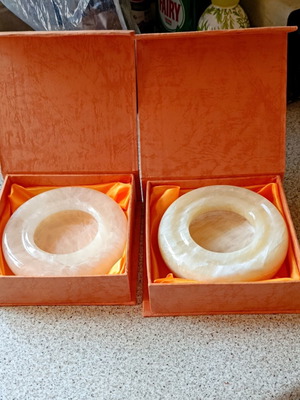 Marble ashtrays new, set of two in gift box