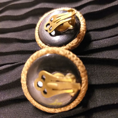 Earrings with natural linen used, clip-on in earthy colors