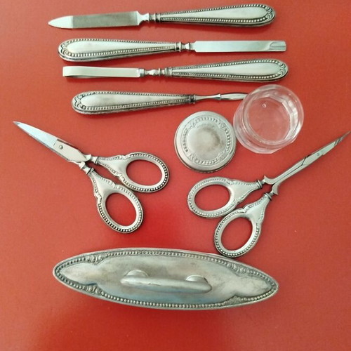 Antique manicure set in case like new, early 20th century