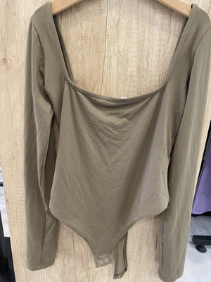 Zara bodysuit size S like new, green