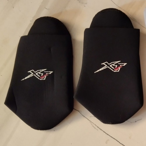 Xt Diving Pro 5mm Women's Wetsuit like new with 3mm socks and summer gloves
