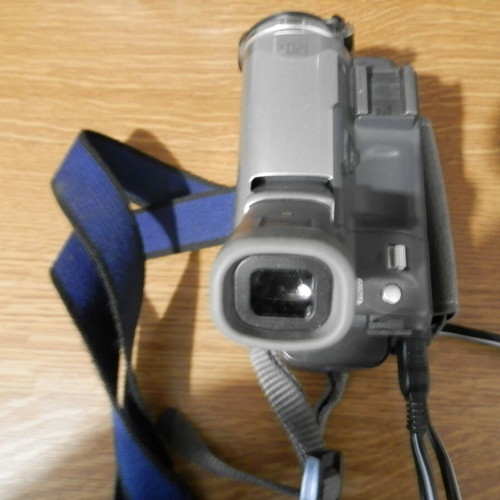 Camera (Video Camera) Sony DCR-TRV33E Mini DV used, vintage