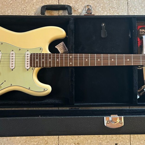 Career Rosewood Strat SSS Vintage White electric guitar