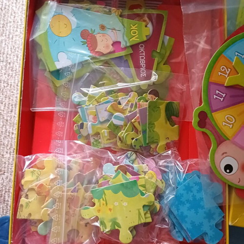Preschool educational toy like new for learning time and seasons