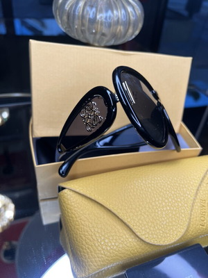 Women's sunglasses new, black