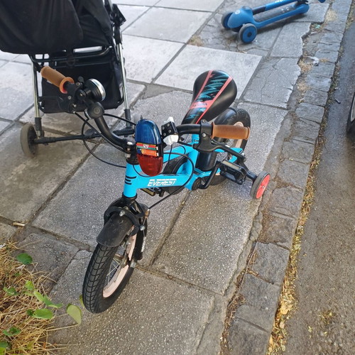 12-inch kids BMX bike, blue, disc brakes