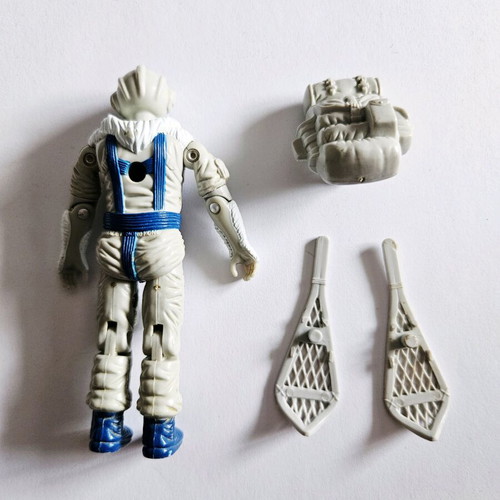 Gi Joe Snow Serpent v1 with backpack and snowshoes like new