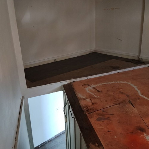 Commercial space 52 sqm Aigaleo with mezzanine and WC