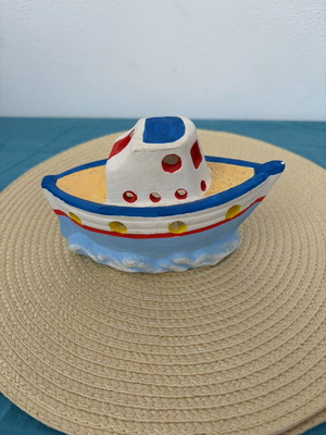 Decorative boat candle holder used, good condition