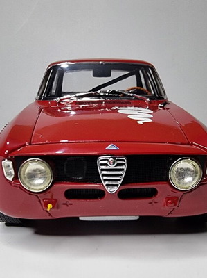 Minichamps Alfa Romeo GTA 1300 Junior metal model scale 1:18 new