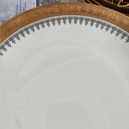 Bavaria porcelain plates new, set of 6 with gold design