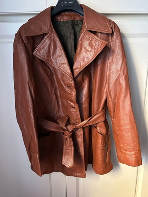 Leather women's mid-length jacket used, camel color