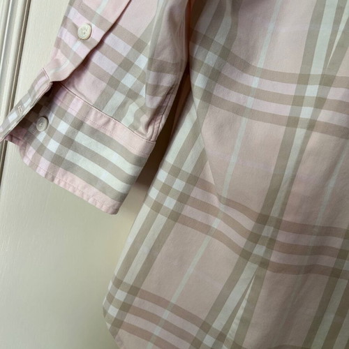 BURBERRY LONDON No S, women's shirt, three-quarter sleeve, elastic fabric. Authentic.