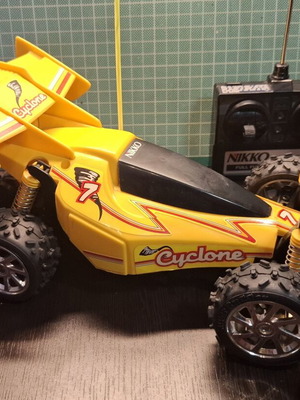 NIKKO Cyclone remote control buggy like new, 1988 model