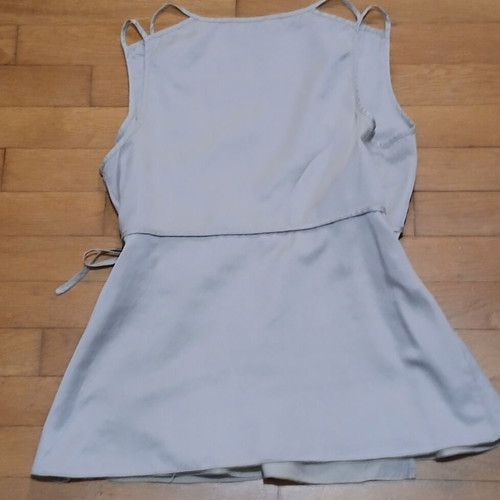 Toi&Moi wrap sleeveless top size Small like new, gray