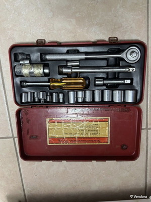 Chestnut collection used with sockets in excellent condition