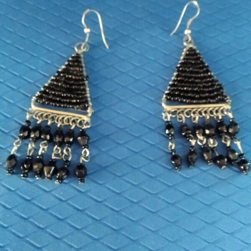Bracelet and five pairs of earrings like new