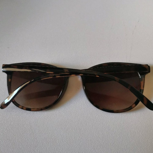 H&M sunglasses new, unworn