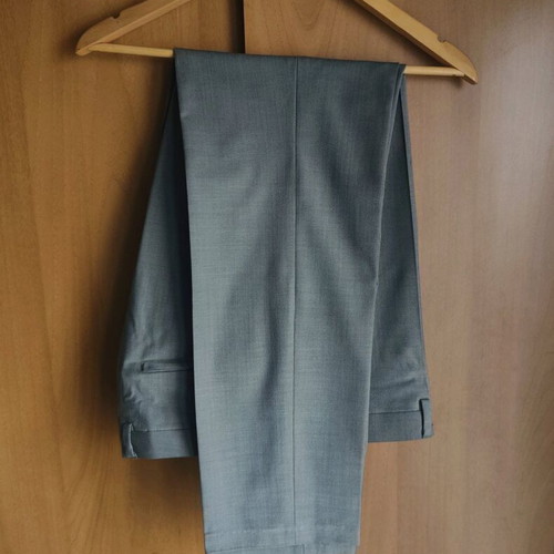 Hugo Boss men's suit like new, Extra Slim Fit, gray
