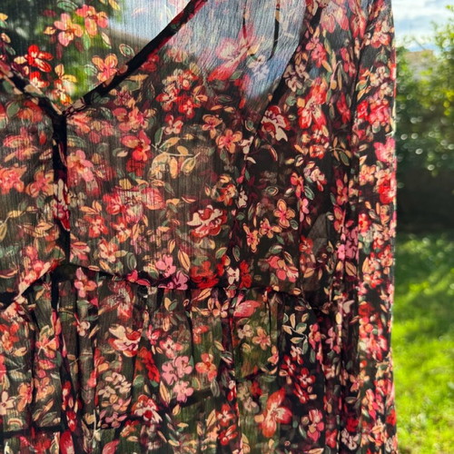 Stradivarius floral cropped blouse size Small like new