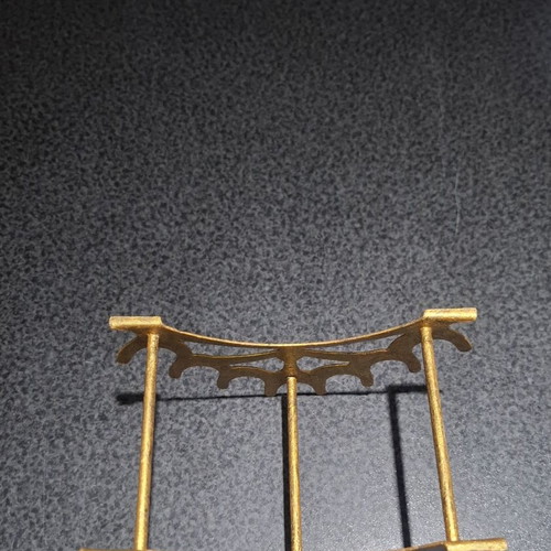 Metal pen and brush stand with gold finish like new