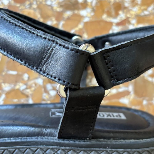 Pikolinos sandals size 40, black