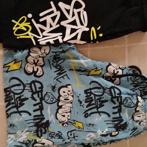 Bermuda shorts for boys used, sizes 128-134, black and blue