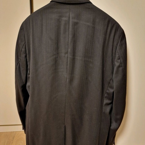 Calvin Klein men's suit like new, 100% wool, black with pin stripe
