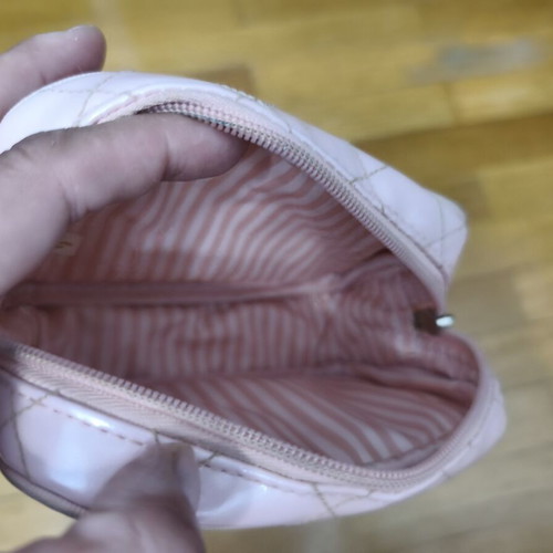 Victoria's Secret Cosmetics Purse like new, pink handheld