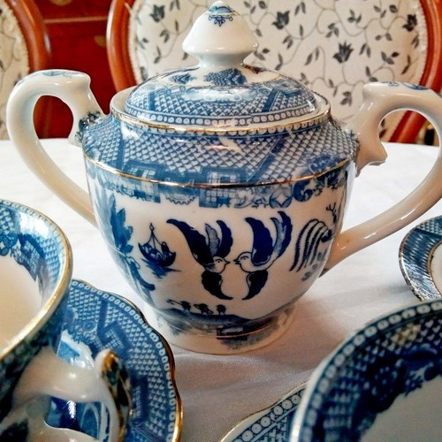 Blue Willow Belgium tea set 15 pieces