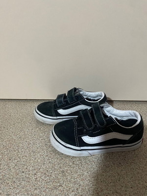 Vans baby shoes size 24 like new