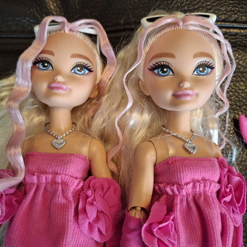 Barbie Malibu Dream Besties set of two like new with accessories