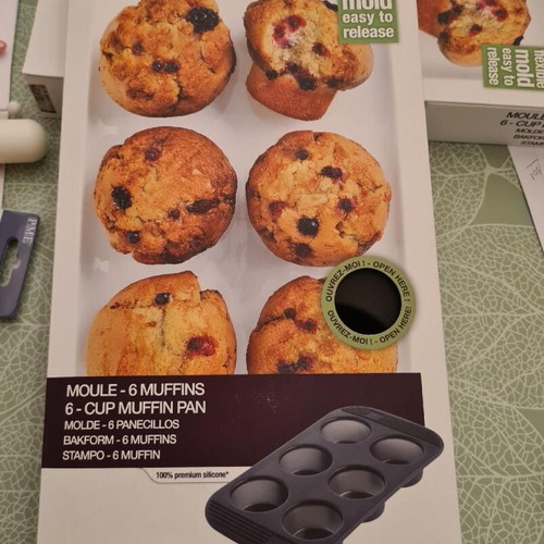 Mastrad silicone muffin mold set of 2 new