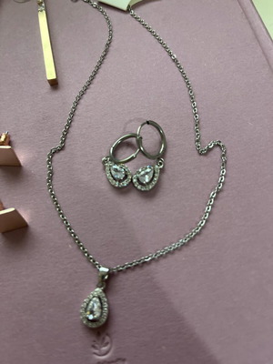 Various jewelry like new