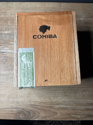 Cohiba Siglo VI authentic wooden cigar box 25 pcs like new