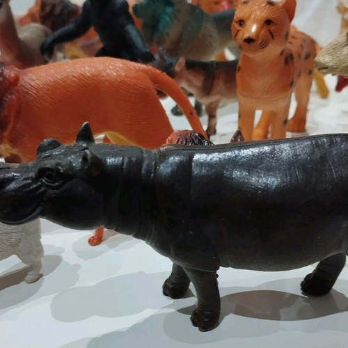 Animal figures like new, pack of 47 pieces