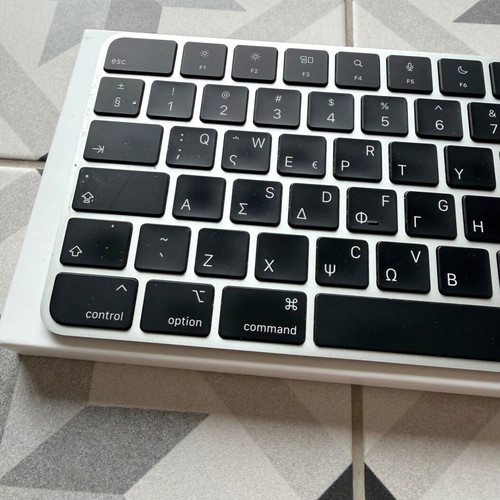Magic Keyboard with Touch ID and Numeric Keypad for Mac, like new