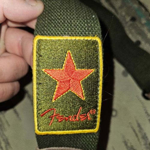 Fender guitar strap unused, khaki color
