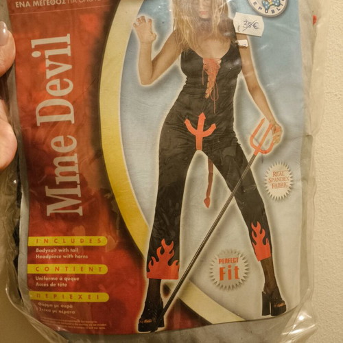 Carnival costume woman devil new in black and red