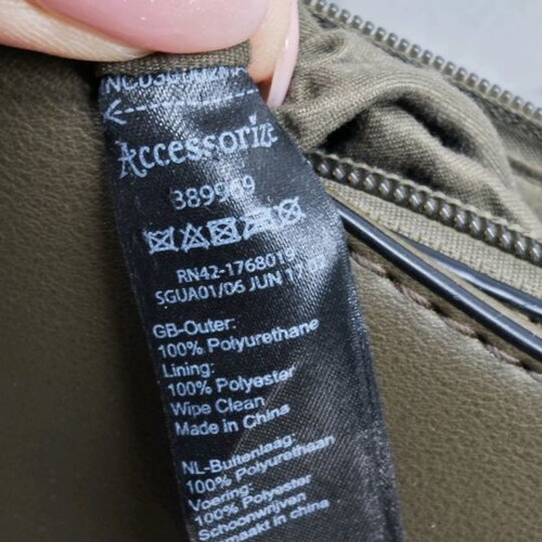 Accesorise bag like new, olive color