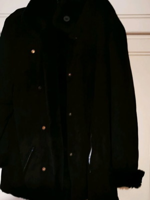Castor coat like new, thick, very warm, black, size L