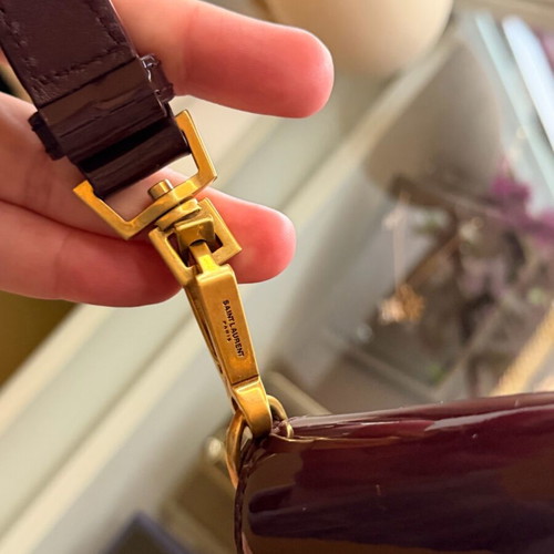 Saint Laurent Voltaire top handle bag new, red patent leather