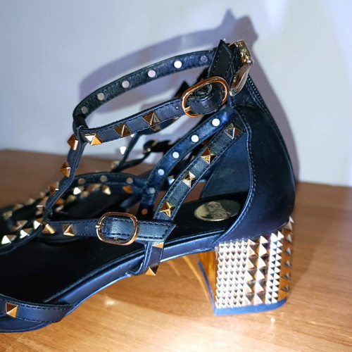 Exe women's black sandals used, size 41