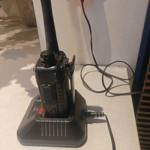 Intek KT-980HP wireless radio used with LCD display and FM receiver